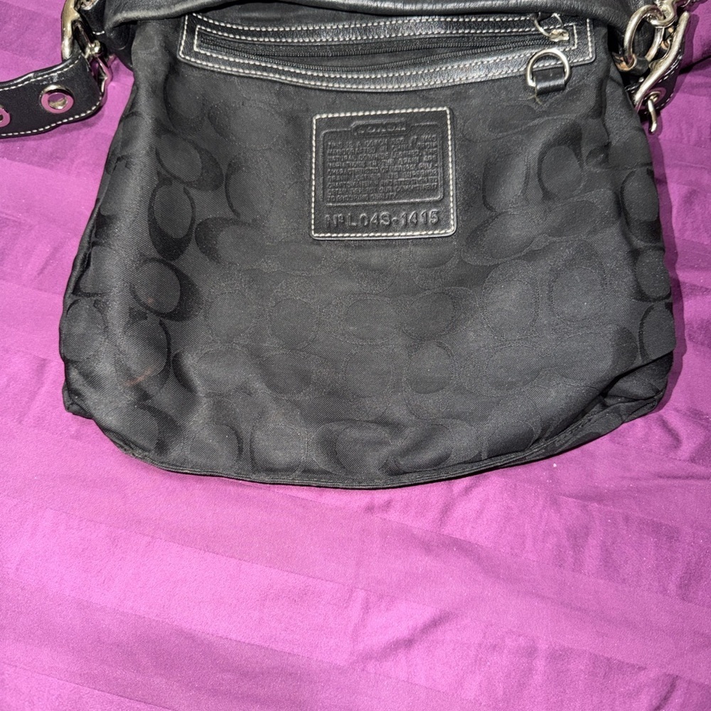 Vintage Coach Legacy 1415 Slim Duffle shoulder Bag in black with white stitching - Picture 7 of 16